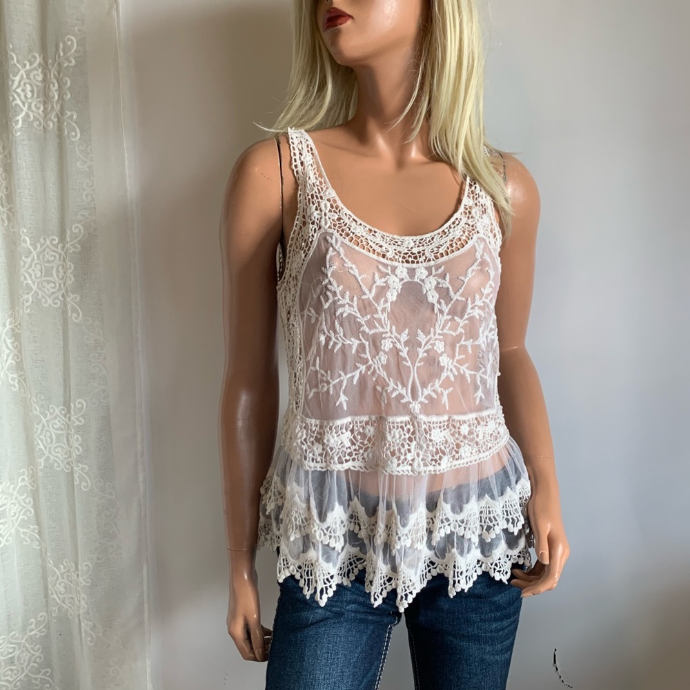 NWT Express Baroque Tiered Ivory Lace Tank - Picture 4 of 8